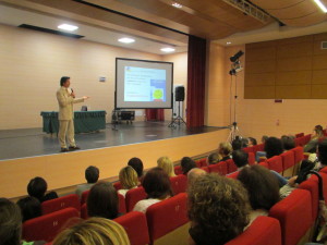 Autostima Tour 2016 - Carisolo (TN) 31 maggio - a fine conferenza il coach Giancarlo Fornei invita i presenti a scrivergli Autostima Scolastica (Progetto Autostima Gratuita Adolescenti)!